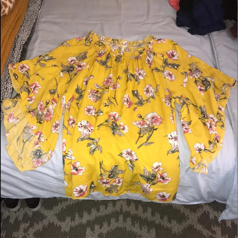 Boutique Off The Shoulder Floral Top